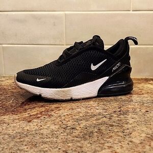 Nike Air Max 270